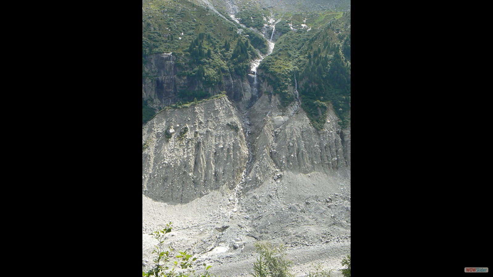 Op 'n oud schilderij was dit gletsjerdal compleet gevuld!