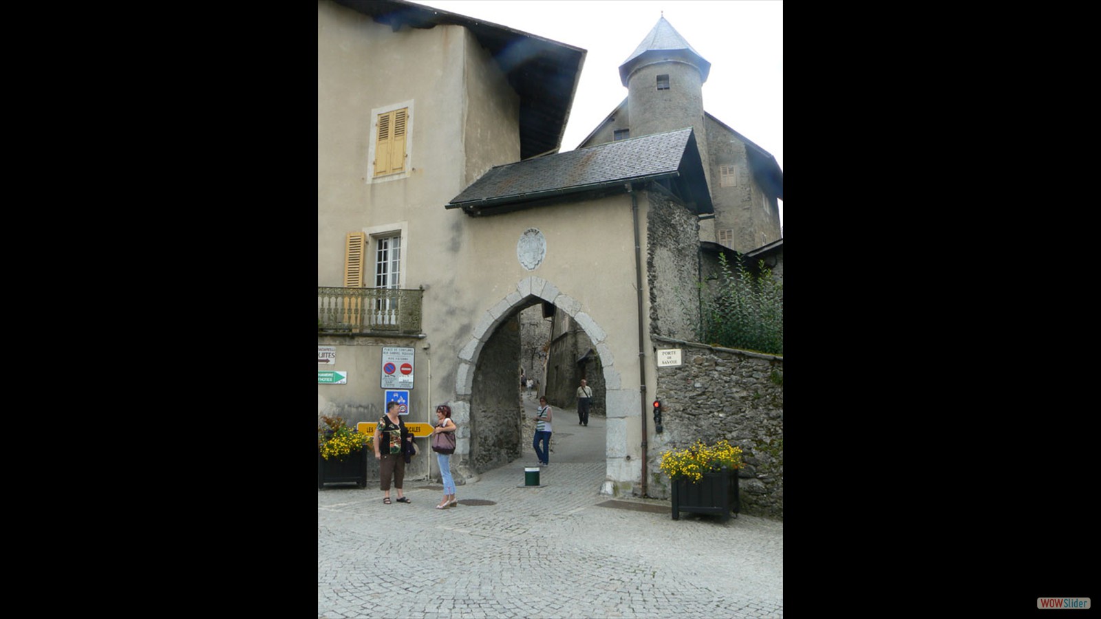 Porte de Savoie, Conflans.
