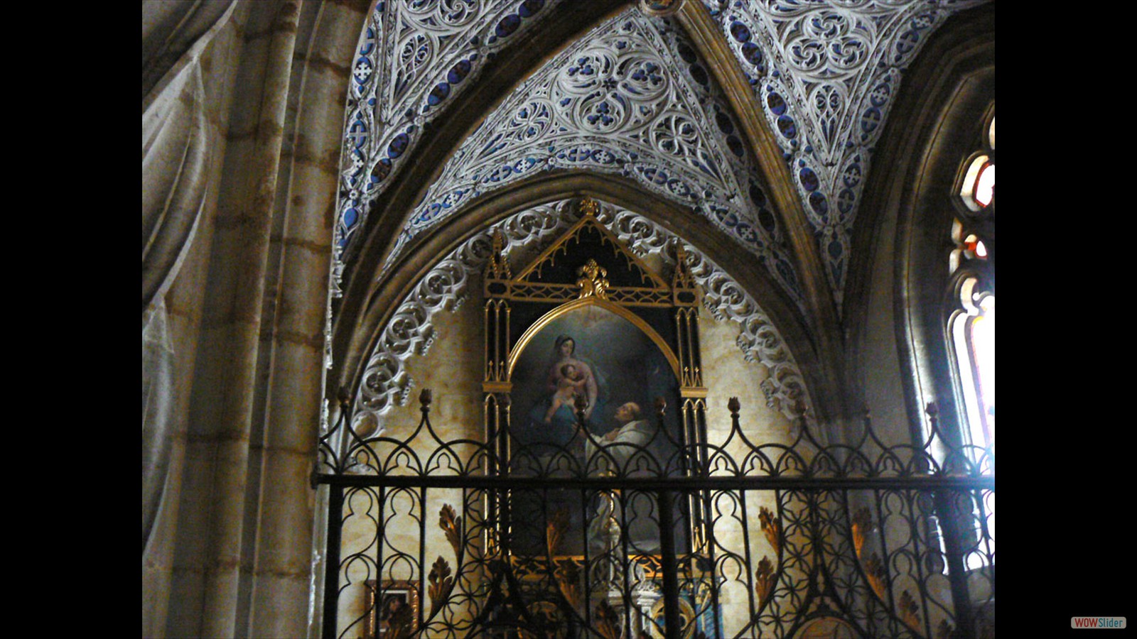 Portaal abdijkerk.
